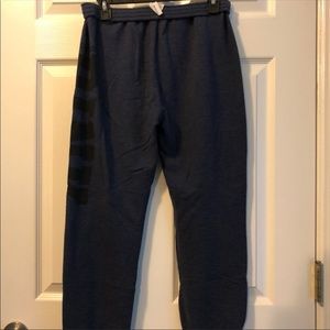 VS sweats medium